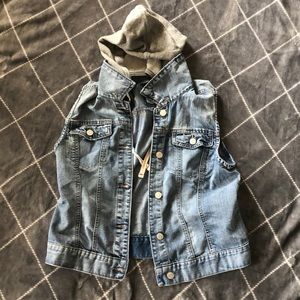 Mudd jean vest with detachable hood